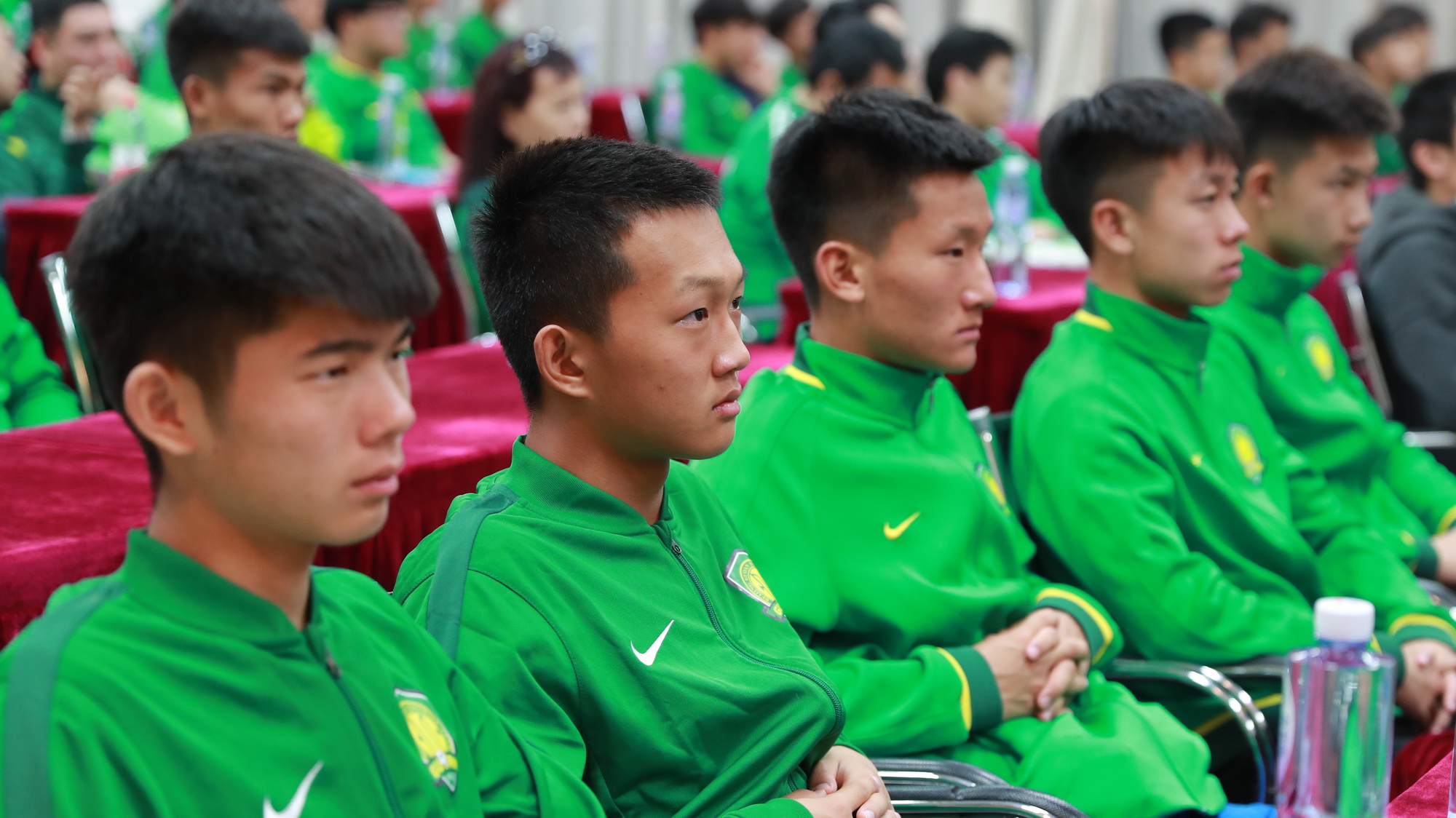 乐动娱乐网站 -北京国安训练开放日，赛后扳平良机引欢呼，社区盾在即，球探报告显示潜力的简单介绍