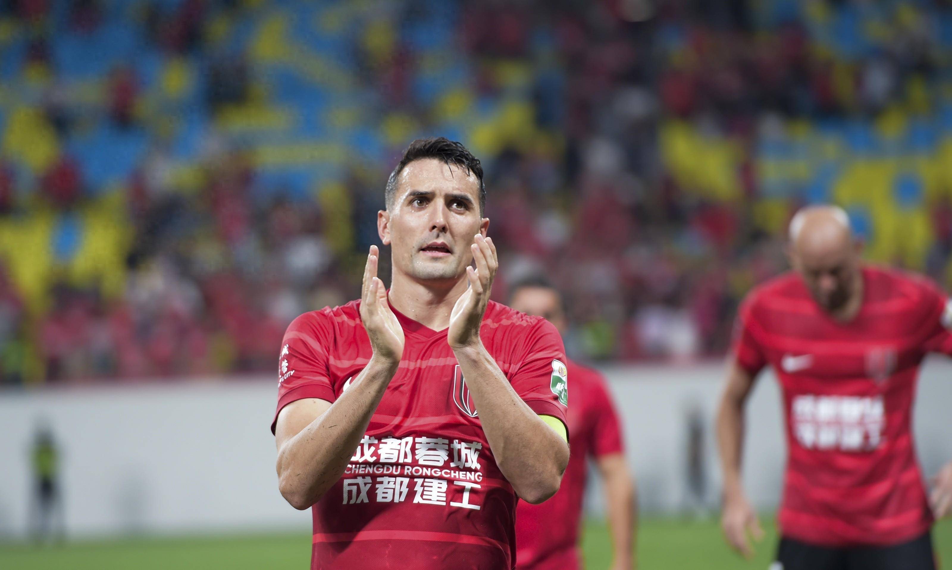 乐动体育下载 -集结日成都蓉城调整名单以备CBA季后赛；绝杀压哨环节打磨；气氛紧张；年轻球员得到机会的简单介绍